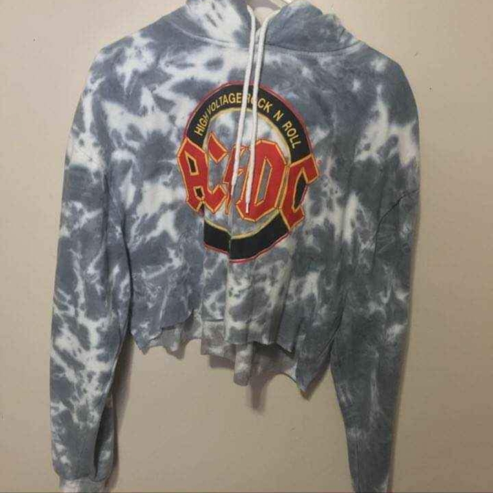 ❌🙅🏼‍♀️SOLD❌🙅🏼‍♀️AC DC Crop Sweatshirt